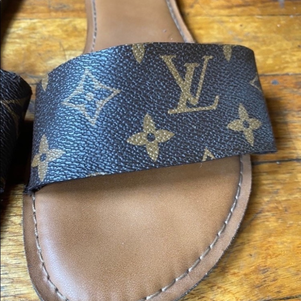 Louis Vuitton Sandals